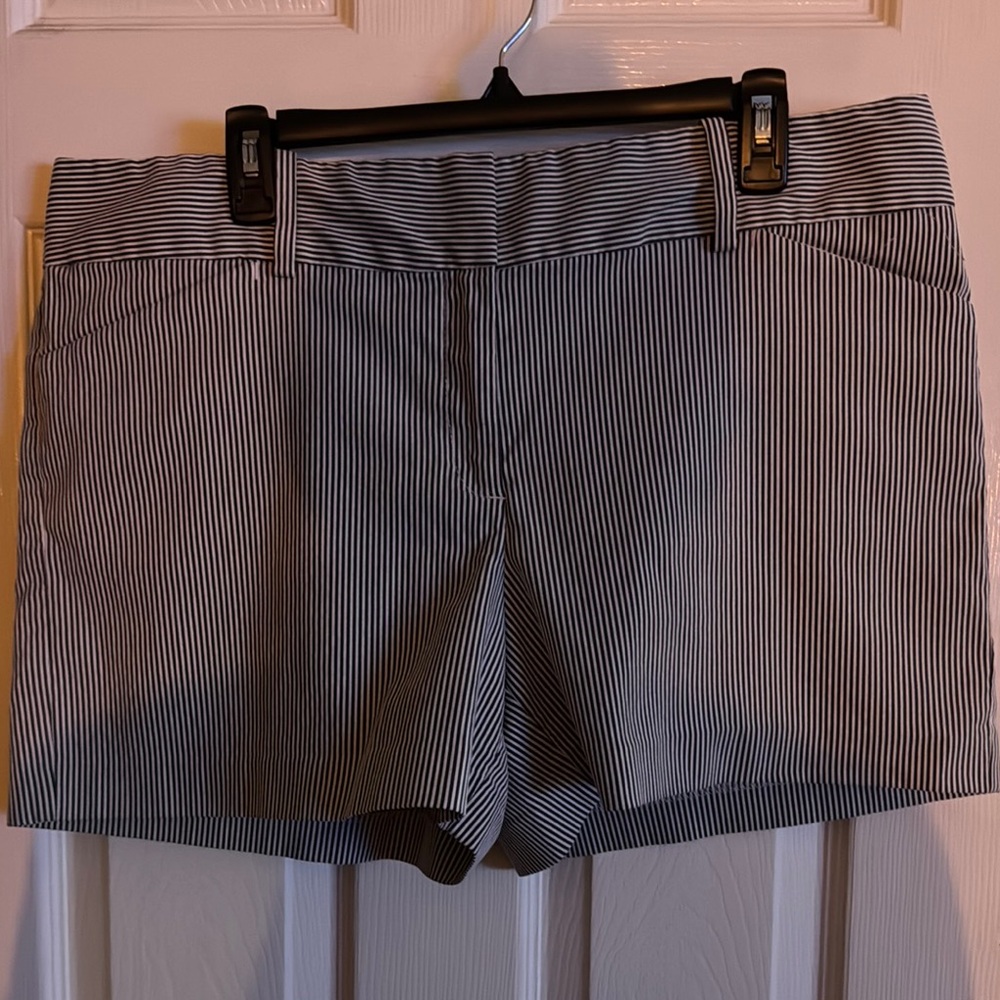 Ann Taylor Black and White Bermuda Shorts Classic Tailored Design
